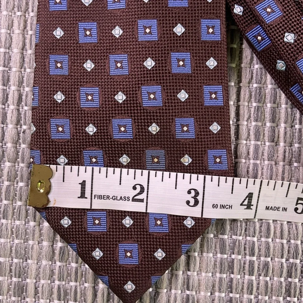 Tasso Elba Mens Silk Tie Burgundy Blue Geometric Square Pattern Hand Made